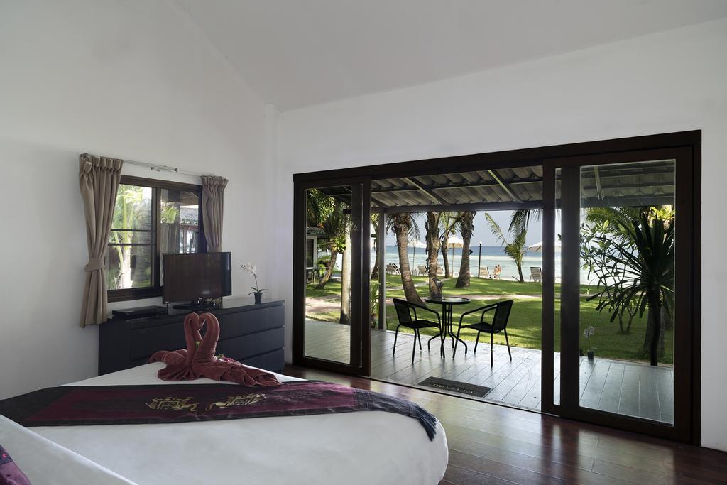 Mali Resort Pattaya Beach Koh Lipe Buitenkant foto