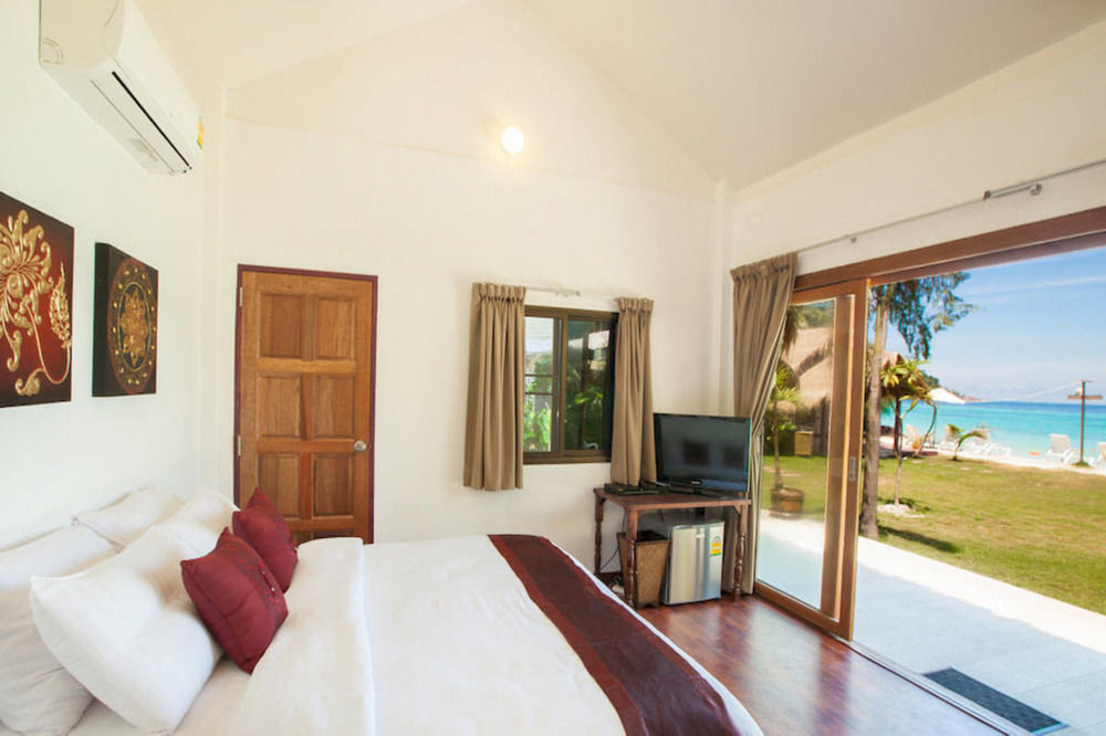 Mali Resort Pattaya Beach Koh Lipe Buitenkant foto
